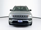 Used 2022 Jeep Compass Latitude image 2