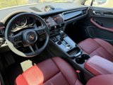 Used 2025 Porsche Macan image 4