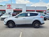 Used 2017 Toyota RAV4 SE image 4