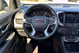Used 2022 GMC Terrain SLE w/ Driver Convenience Package image 5