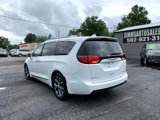 Used 2017 Chrysler Pacifica Limited image 3