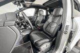 Certified 2024 Porsche Macan image 4