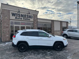 Used 2014 Jeep Cherokee Latitude image 2