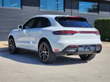 Certified 2022 Porsche Macan image 3