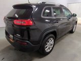 Used 2017 Jeep Cherokee Latitude image 3