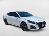 Used 2024 Nissan Altima 2.5 SR w/ SR Premium Package image 3