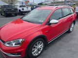 Used 2017 Volkswagen Golf Alltrack S image 3