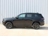 New 2025 Jeep Grand Cherokee Altitude image 4
