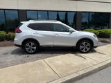 Used 2017 Nissan Rogue SL w/ SL Premium Package image 2