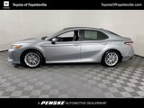 Used 2020 Toyota Camry XLE image 2