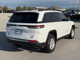 Used 2023 Jeep Grand Cherokee Laredo image 4