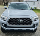 Used 2018 Toyota Tacoma TRD Off-Road image 2