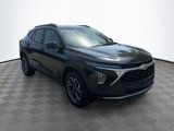 Used 2025 Chevrolet Trax LT w/ Driver Confidence Package image 3