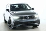 Used 2023 Volkswagen Tiguan SE R-Line image 2