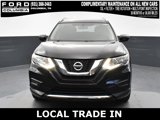 Used 2017 Nissan Rogue SV image 2