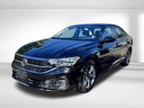 Used 2024 Volkswagen Jetta SE image 3