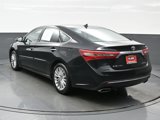 Used 2017 Toyota Avalon Limited image 4