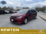 Used 2023 Chrysler Voyager LX image 4