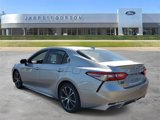 Used 2019 Toyota Camry SE image 3