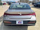 New 2025 Hyundai Elantra SEL image 5