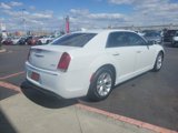 Used 2018 Chrysler 300 Touring image 5