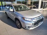 Used 2018 Mitsubishi Outlander SE image 3