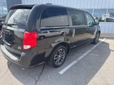 Used 2017 Dodge Grand Caravan SXT image 4