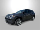 Used 2023 Jeep Compass Latitude image 4