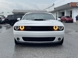 Used 2015 Dodge Challenger R/T image 2