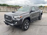 Used 2019 Toyota Tacoma TRD Sport image 2