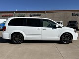 Used 2019 Dodge Grand Caravan GT image 2