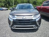 Used 2020 Mitsubishi Outlander ES image 2