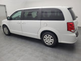 Used 2018 Dodge Grand Caravan SE image 3