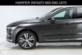 Used 2022 Volvo XC60 B6 Inscription image 3