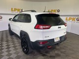 Used 2016 Jeep Cherokee Trailhawk image 5