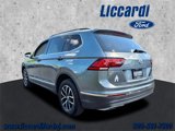 Used 2021 Volkswagen Tiguan SE w/ Panoramic Sunroof Package image 4
