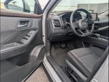 Used 2023 Nissan Rogue SV image 5
