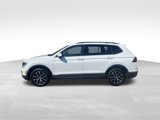 Used 2021 Volkswagen Tiguan SE w/ Panoramic Sunroof Package image 4
