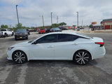 Used 2022 Nissan Altima 2.5 SR image 2