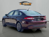 Used 2017 Ford Fusion SE w/ Fusion SE Technology Package image 3