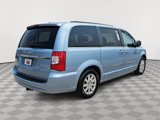 Used 2016 Chrysler Town & Country Touring image 5