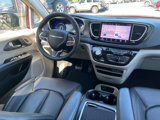 Used 2023 Chrysler Pacifica Touring-L image 5