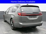 New 2025 Chrysler Pacifica Limited image 4