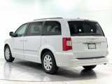 Used 2014 Chrysler Town & Country Touring image 6