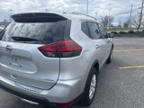 Used 2018 Nissan Rogue SV image 6