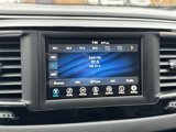 Used 2020 Chrysler Pacifica Touring-L image 3