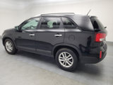 Used 2015 Kia Sorento LX image 3