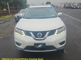 Used 2016 Nissan Rogue SV w/ SV Premium Package image 2