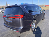 Used 2021 Chrysler Pacifica Touring-L image 3