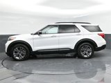 Used 2022 Ford Explorer XLT w/ Equipment Group 202A image 4